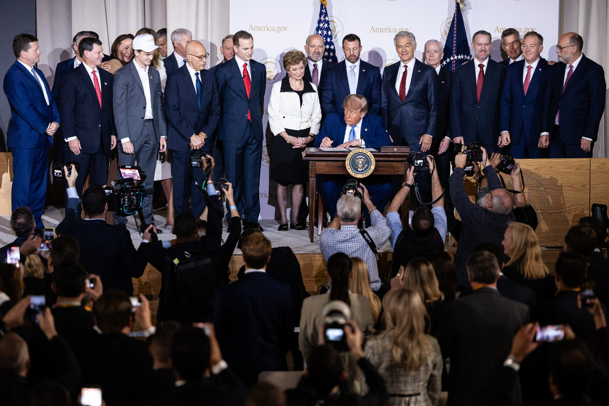 Trump signs executive order to launch AI