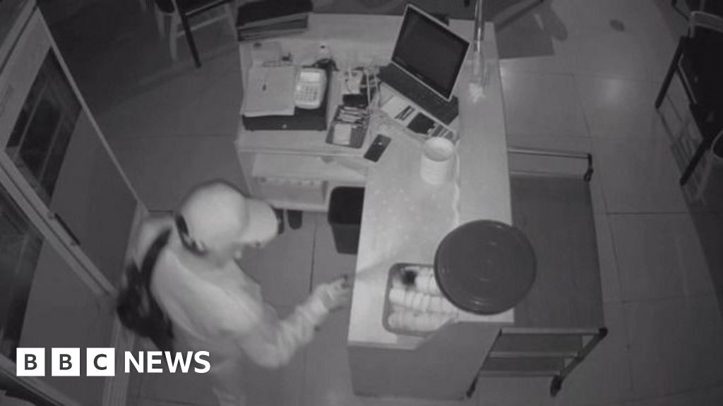 Restaurant named after Xi Jinping attacked by Chinese nationals