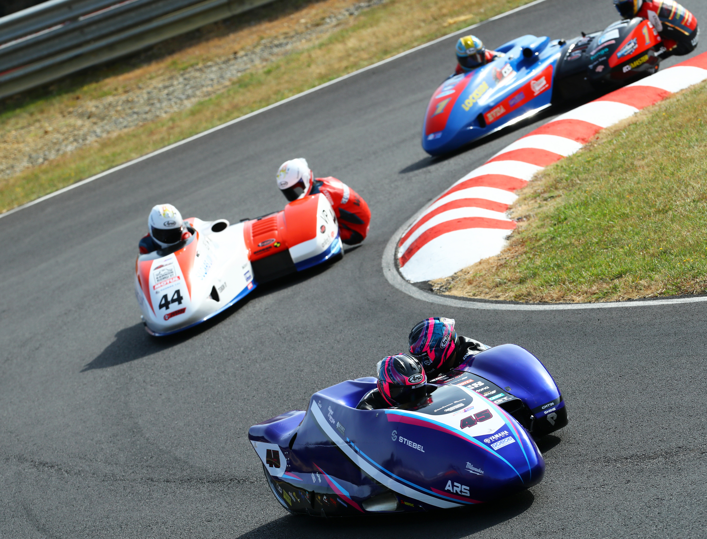 FIM Sidecar World Championship goes down to the wire in Germany