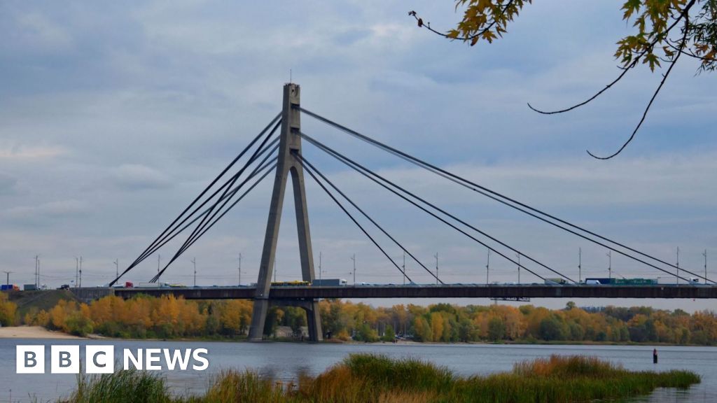 Russia strikes second major bridge in Kyiv, mayor says
