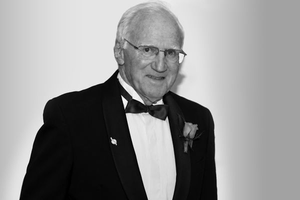 Australian athletics coach Clohessy dies