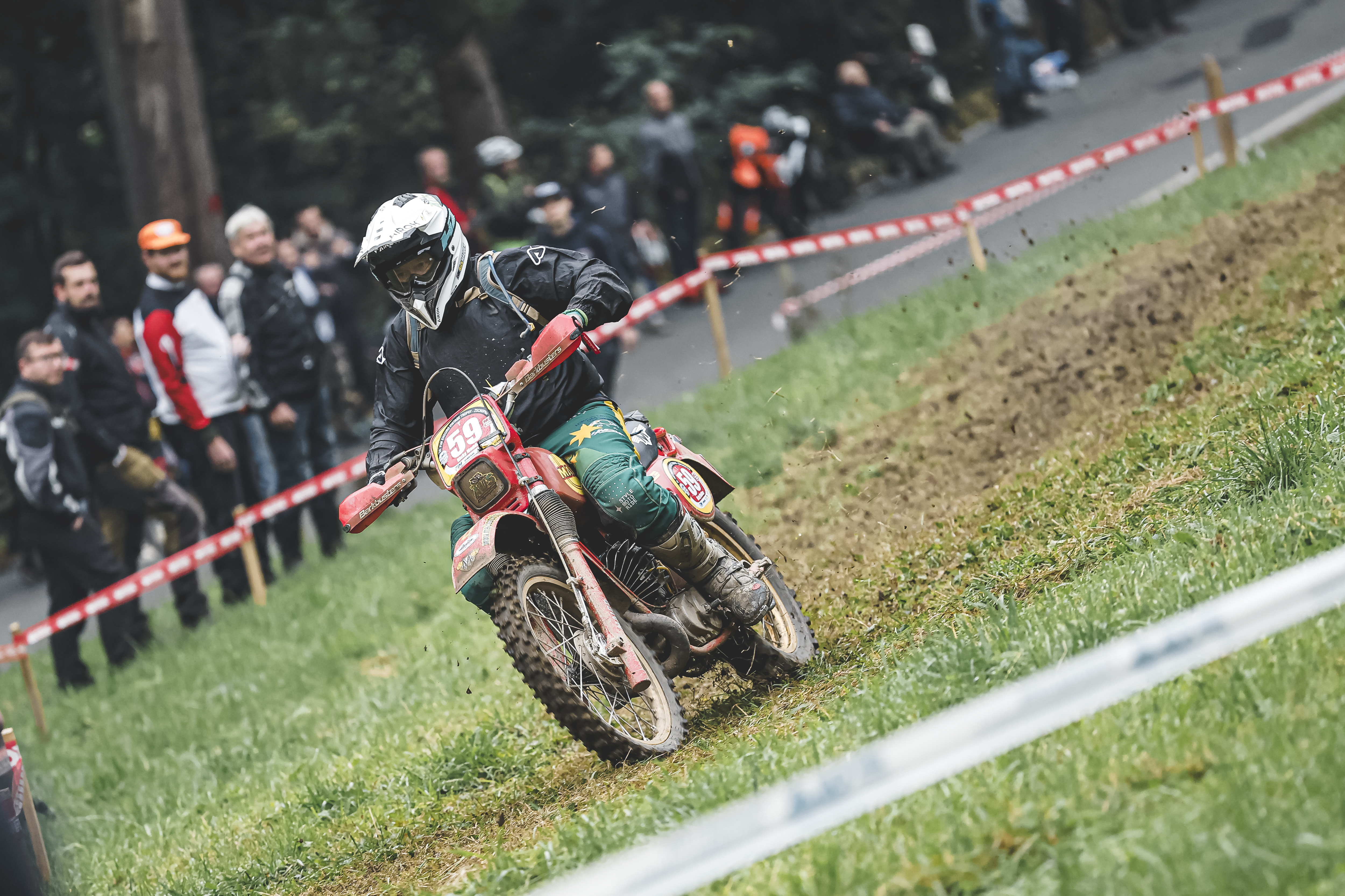 Aussie grit for Ricky Madden at the FIM Enduro Vintage Trophy