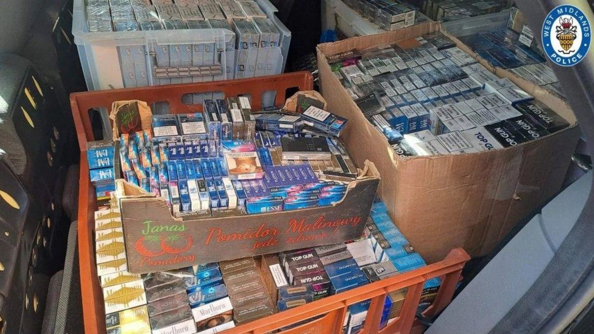 Drugs and tobacco seized on 'lawless' high street