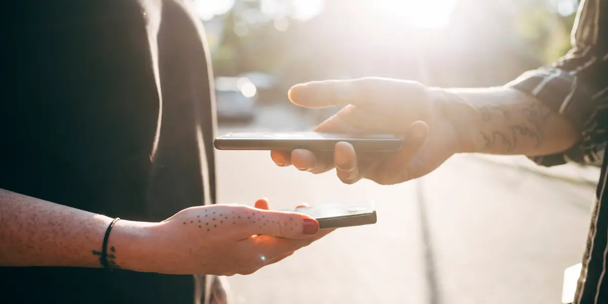 Silicon Valley founders' hottest funding source: the Bank of Best Friends