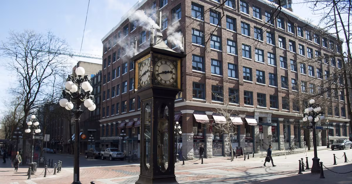 Clocks stay in daylight saving, but analysis backs permanent standard time