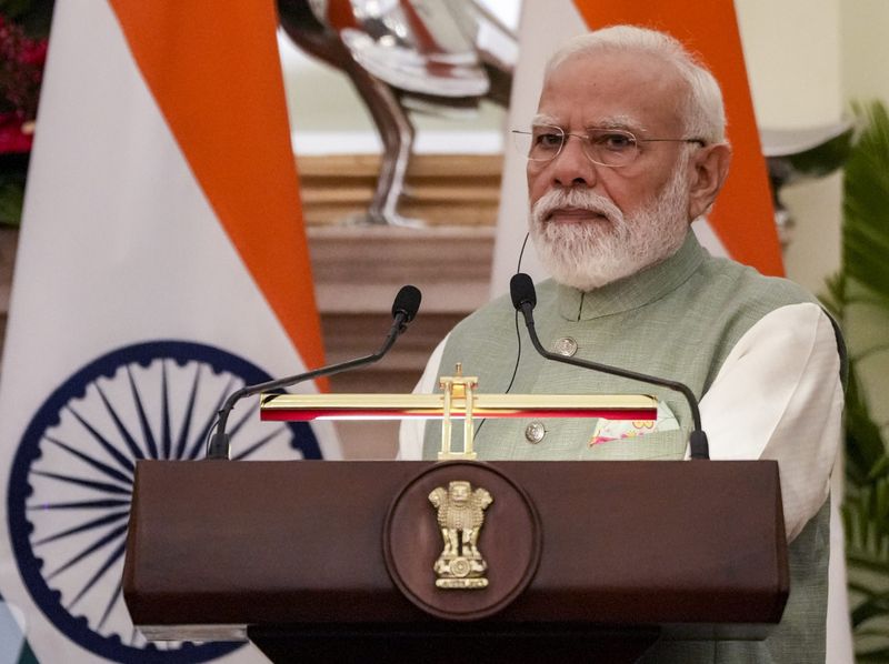 Cabinet passes resolution hailing PM Modi for nation first over family first politics