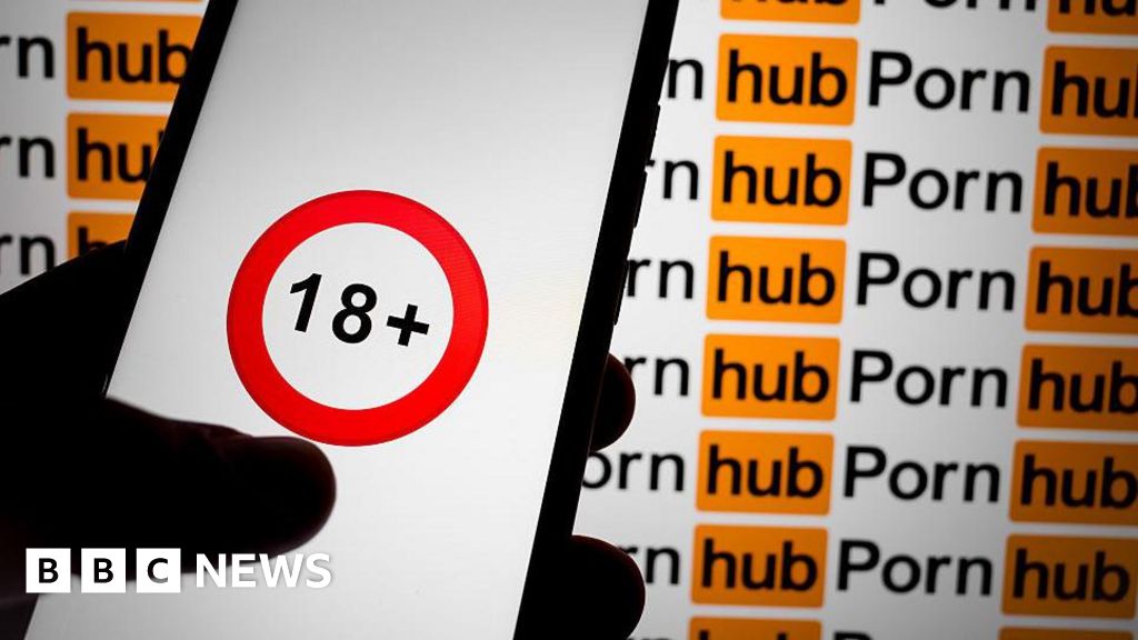Pornhub returns to Australia but only for adults with Apple devices