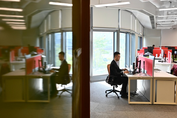 AI powers solo startup success