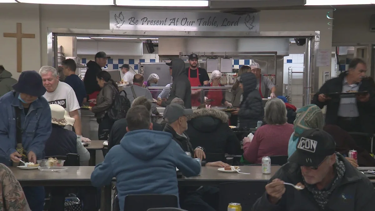 Salvation Army Harbour Light hosts Thanksgiving community meal