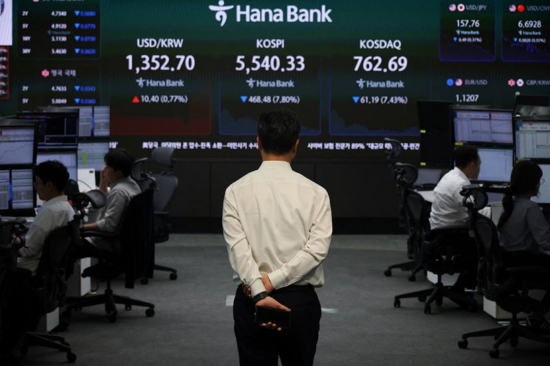 LIVE : Why are artificial intelligence stocks falling?