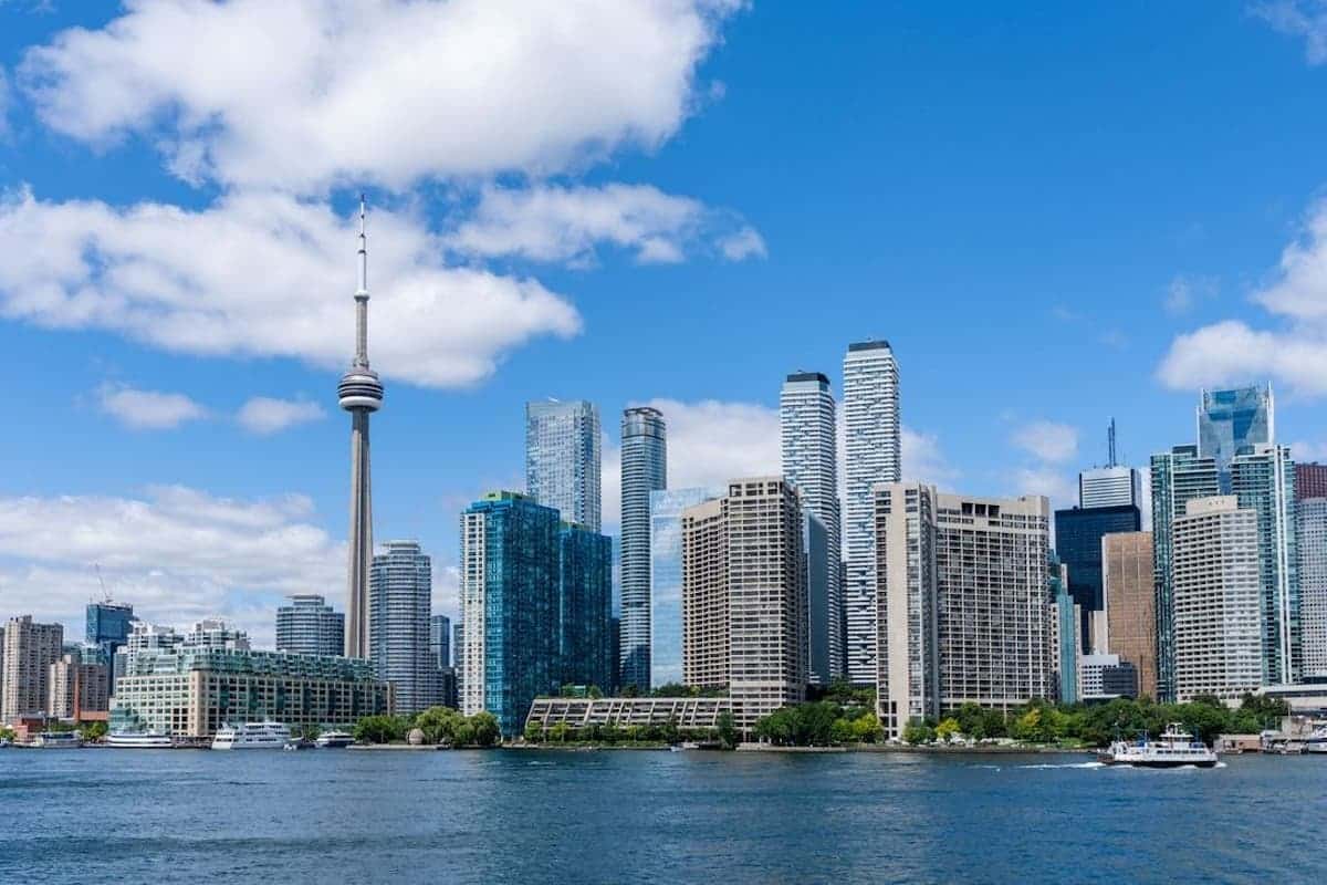 Canada invites 5,000 French
