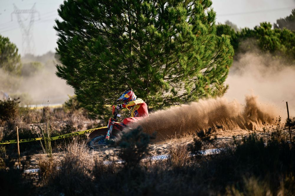 Spain win day five at FIM 6DAYS® Portugal as Italy retain World Trophy lead
