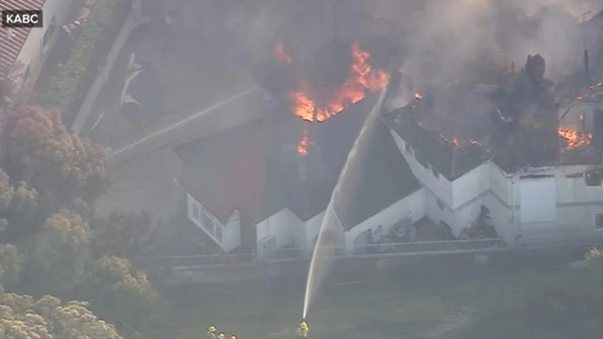 Hundreds of firefighters battle California wildfires