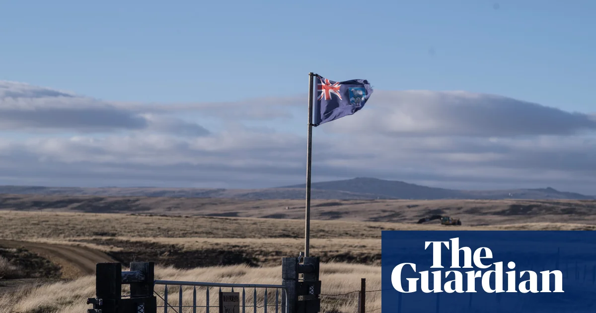 ‘4,000 people minding our own business’: four decades on, Falklands again face a hostile Argentina